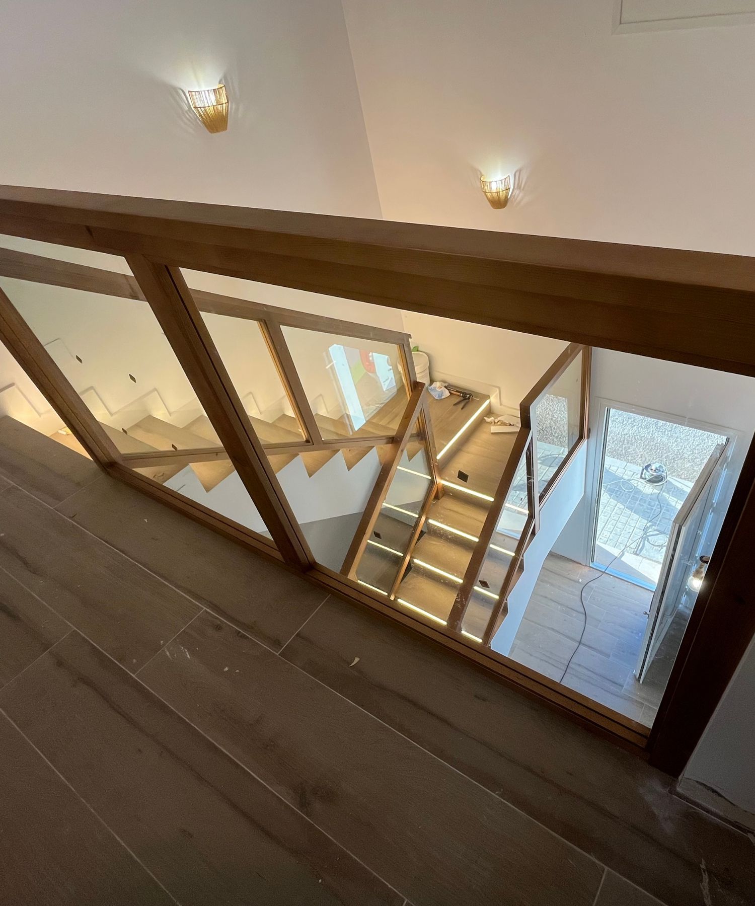 escalera-baranda-interior-madera-superior-carpinteria-cadiz-malaga